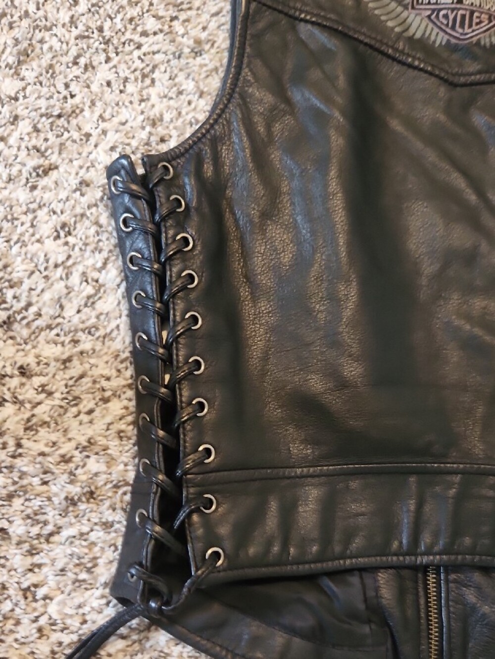 Harley-Davidson Women's Black Leather Lace-Side Riding Vest EUC - Picture 7 of 10